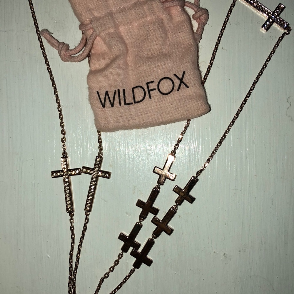WILDFOX; Cross rose gold necklace